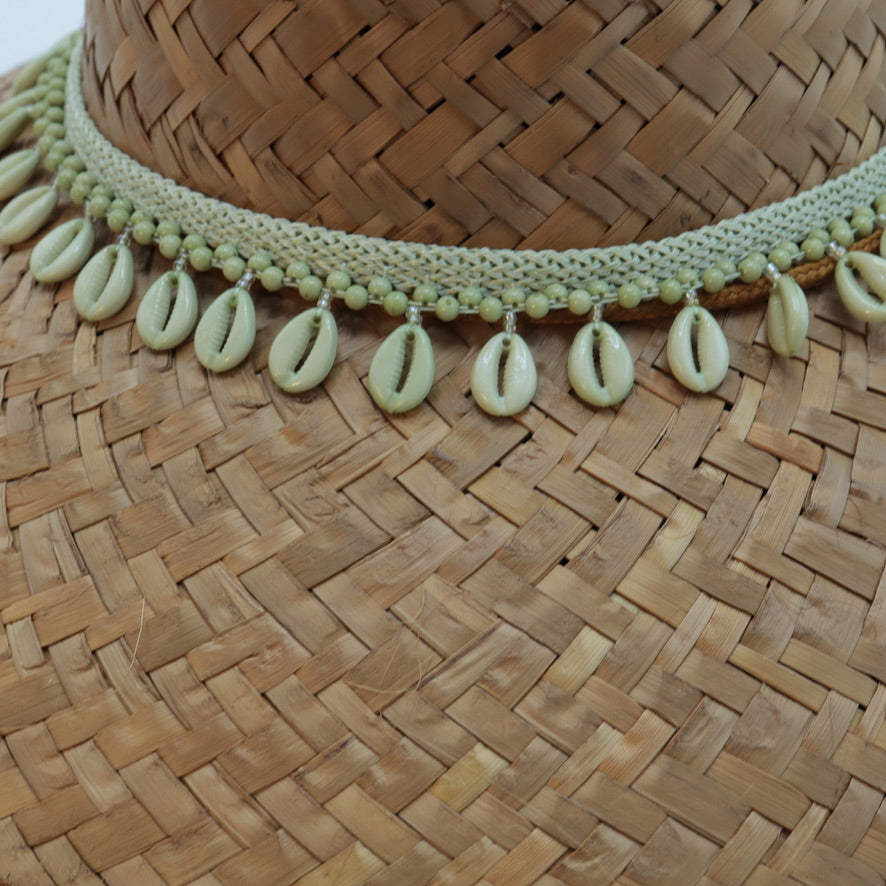 STRAW HAT - LT. GREEN COWRIE SHELL TRIM
