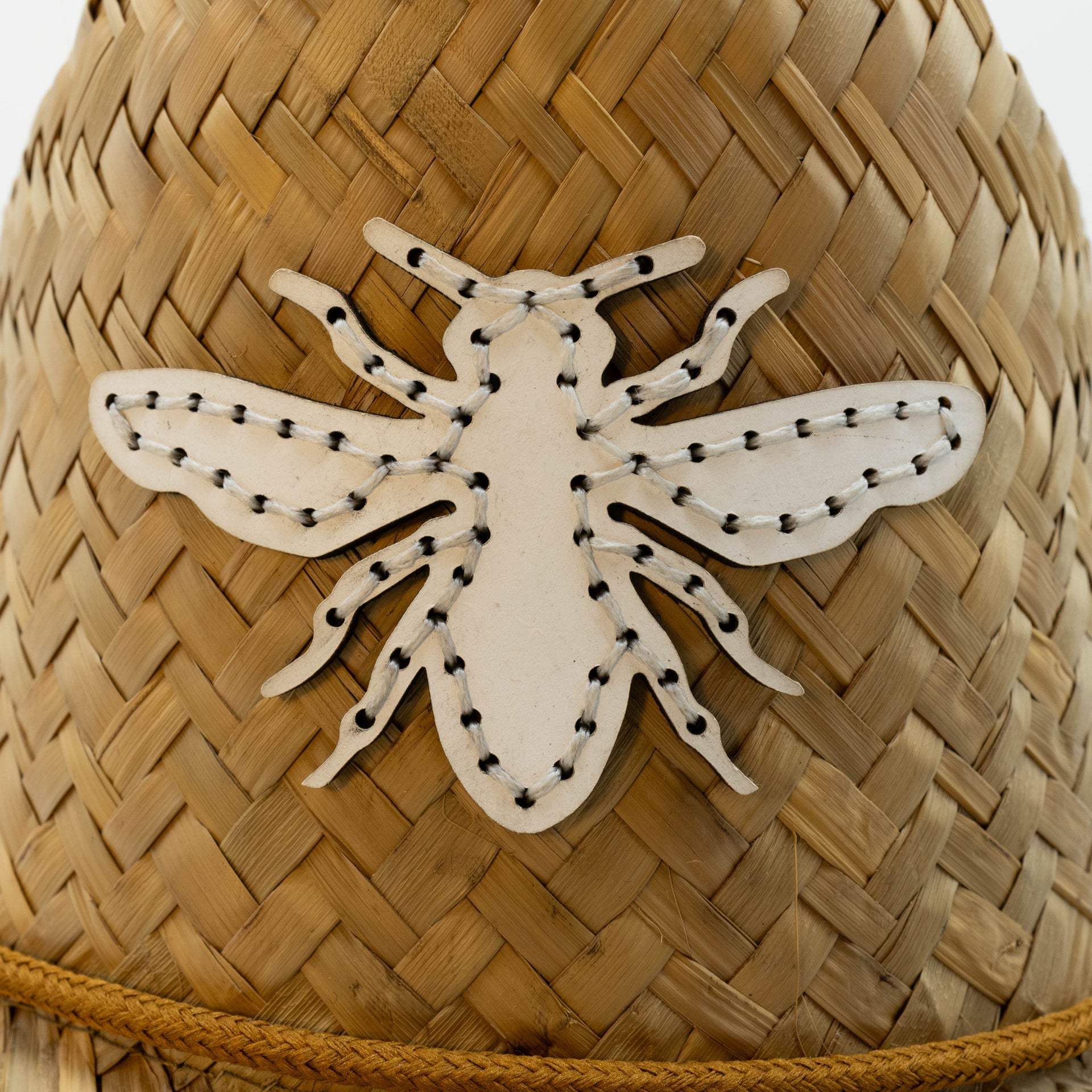 STRAW HAT - WHITE LEATHER BEE
